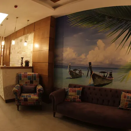 Focamor Oda ve Kahvaltı 4*