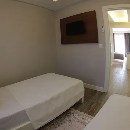 Focamor Oda ve Kahvaltı 4*