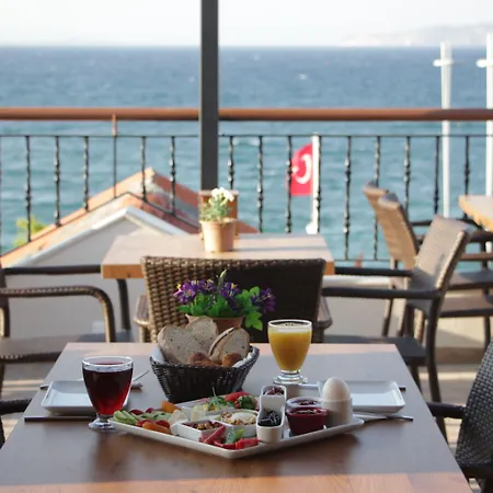 Oda ve Kahvaltı Focamor Yenifoca