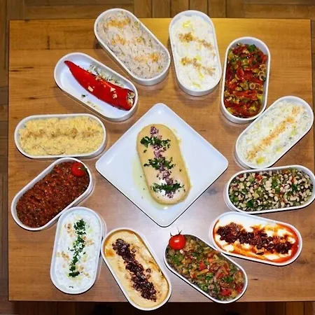 Focamor Oda ve Kahvaltı 4*