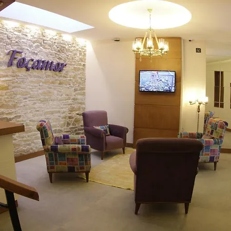 Focamor Oda ve Kahvaltı 4*